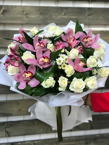 Букет цветов из: Розы и Хризантемы в Балтаси