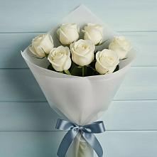 Букет 7 Белых роз Эдлесс Лав в Балтаси
