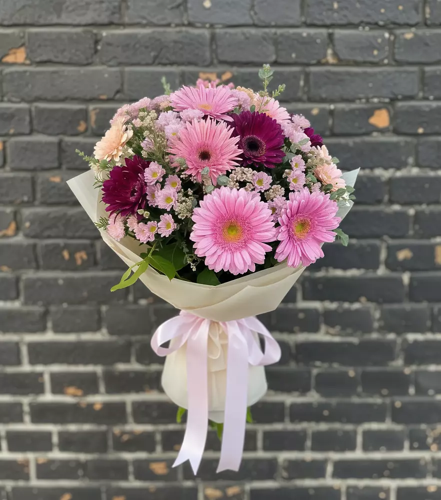 Букет цветов из: Герберы и Хризантемы в Балтаси