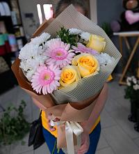 Букет цветов из:  Герберы, Розы и Хризантемы в Балтаси
