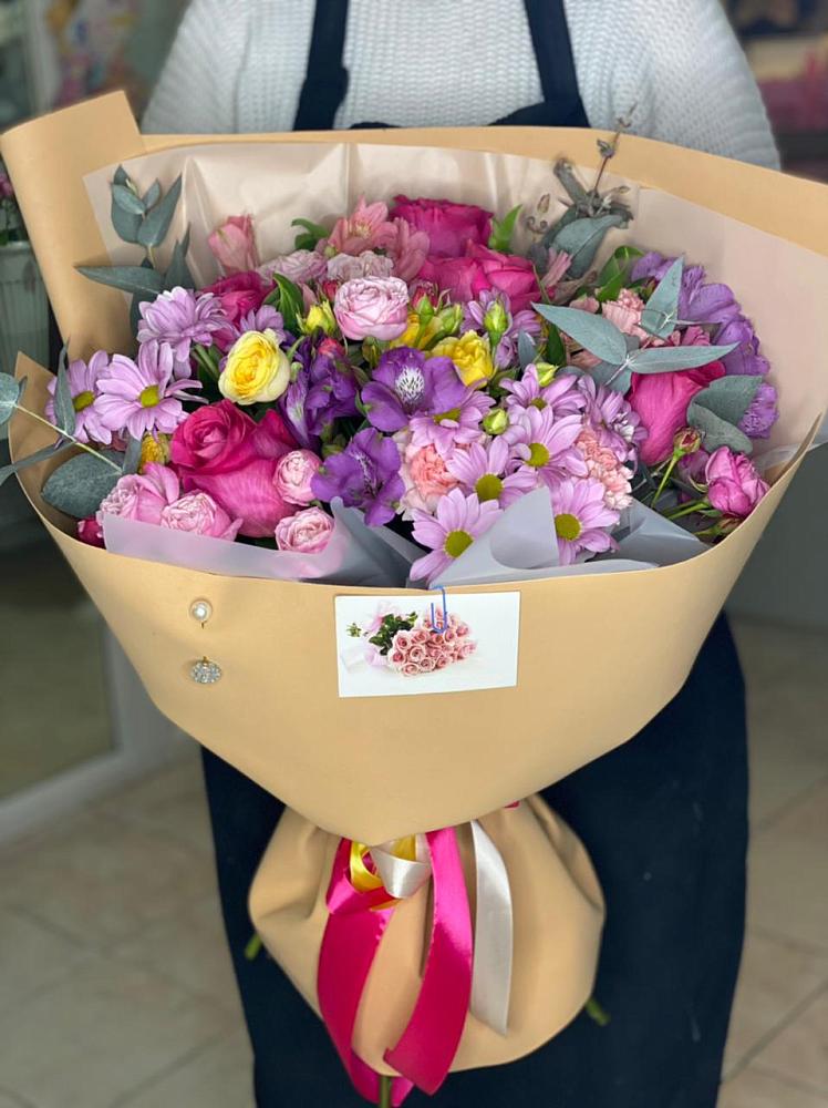 Букет цветов из: Хризантемы, Гвоздики и Альстромерии в Балтаси