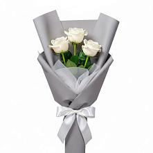 Букет 3 белые розы в Балтаси