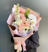 Букет цветов из:  Хризантемы и Розы в Балтаси
