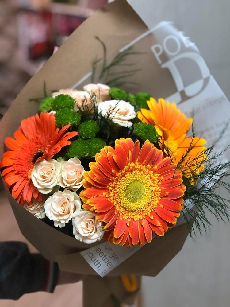 Букет цветов из: Герберы, Хризантемы и Розы в Балтаси