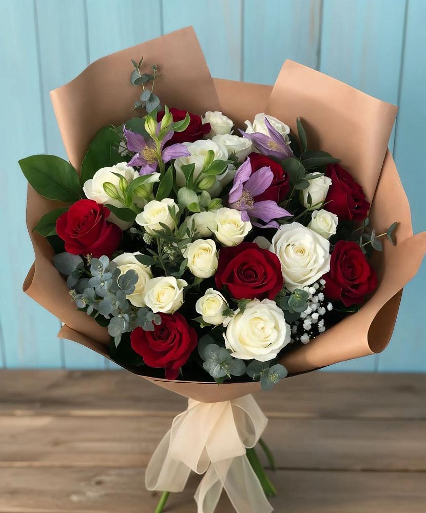 Букет цветов из: Розы и Альстромерии в Балтаси