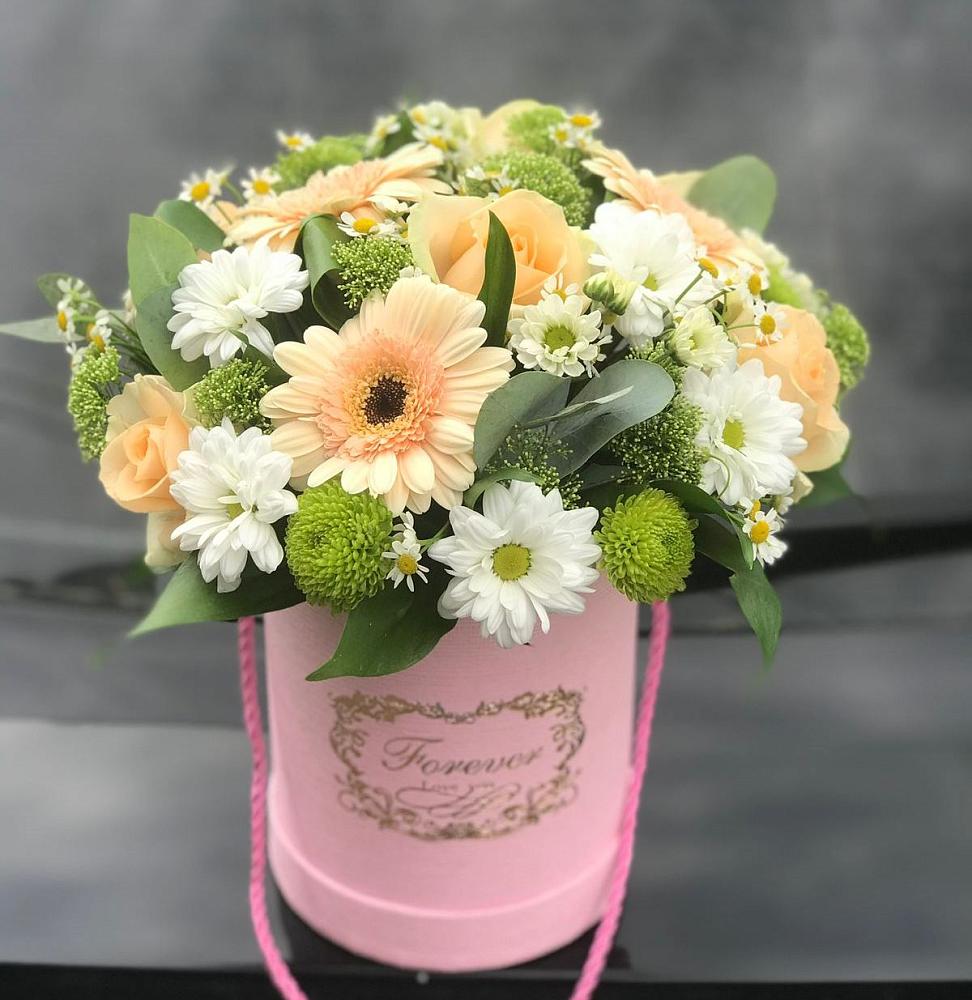 Цветочная композиция из Розы, Герберы и Хризантемы в шляпной коробке в Балтаси