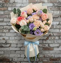 Букет цветов из:  Розы, Лизиантусы и Гвоздики #REPLACE_PRED# Балтаси