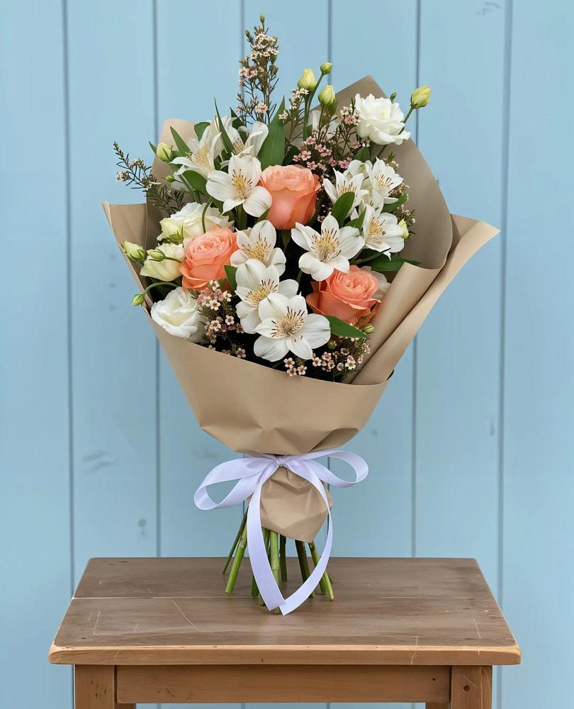 Букет цветов из: Альстромерии, Лизиантусы, Розы и Хризантемы в Балтаси